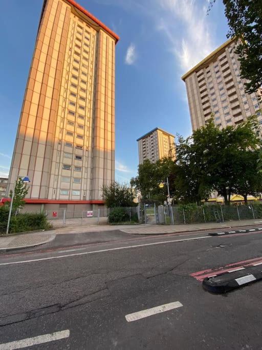 Comfy Entire Flat With City View Balcony In Regents Park, Camden, Central London Apartment Exterior foto