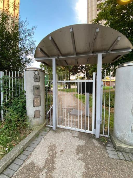 Comfy Entire Flat With City View Balcony In Regents Park, Camden, Central London Apartment Exterior foto